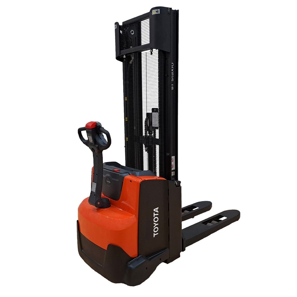 MaxM - Locação de Empilhadeiras em Piracicaba